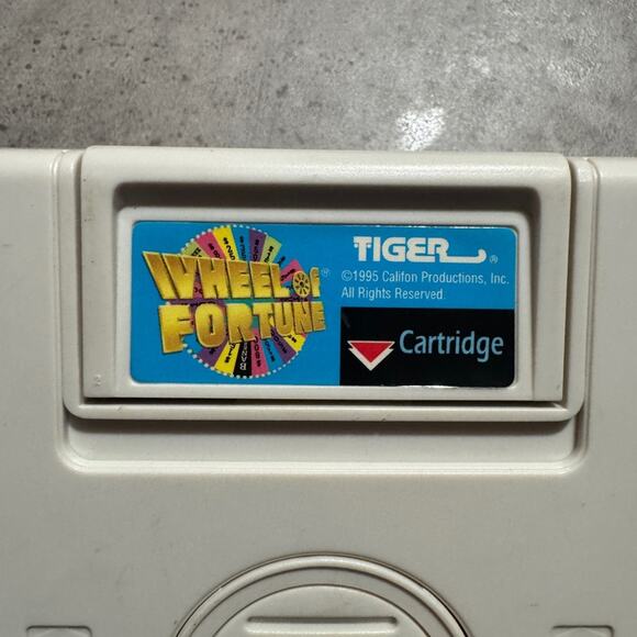Vintage Tiger 1995 Wheel of Fortune Handheld Game - works great! - Picture 3 of 5